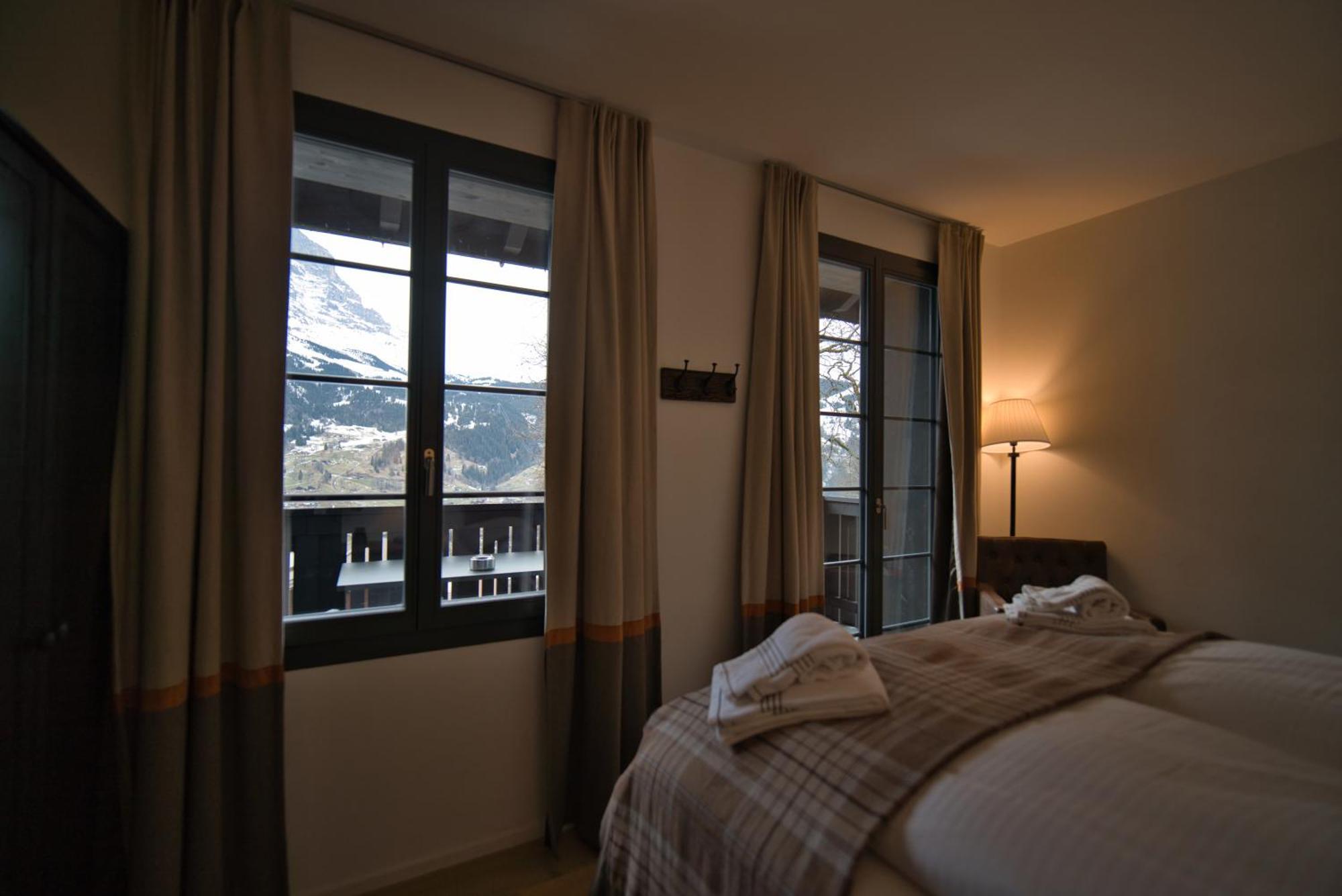 Eiger View Alpine Lodge กรินเดลวัลด์ ภายนอก รูปภาพ
