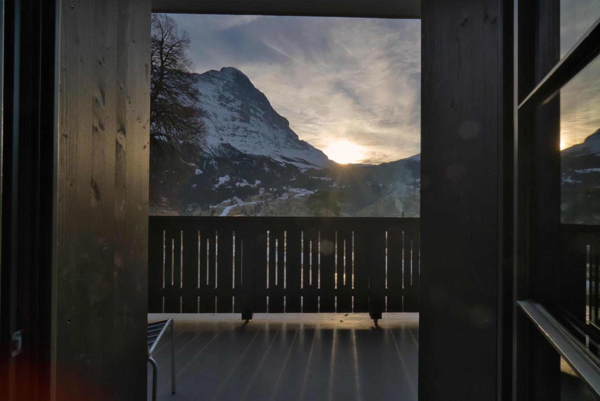 Eiger View Alpine Lodge กรินเดลวัลด์ ภายนอก รูปภาพ
